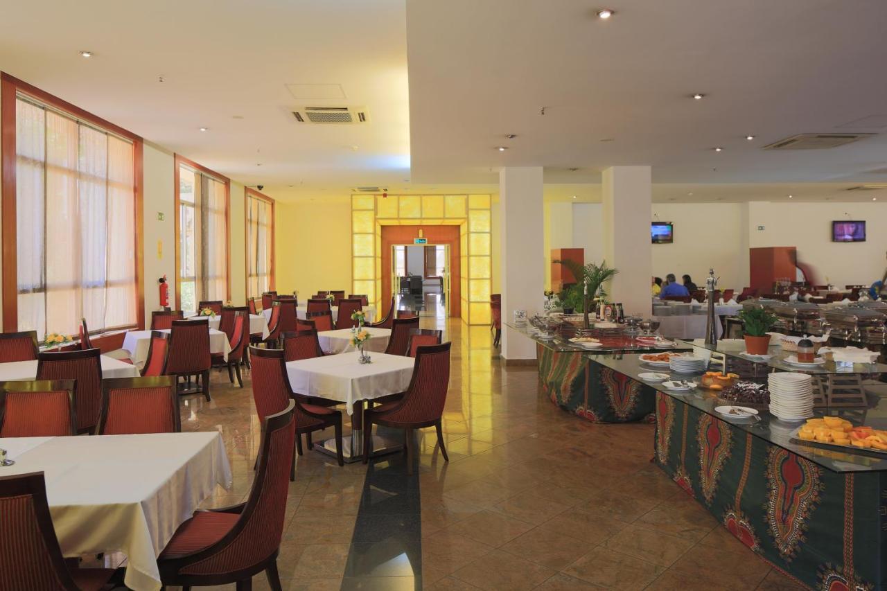 Hotel Victoria Garden Camama Buitenkant foto