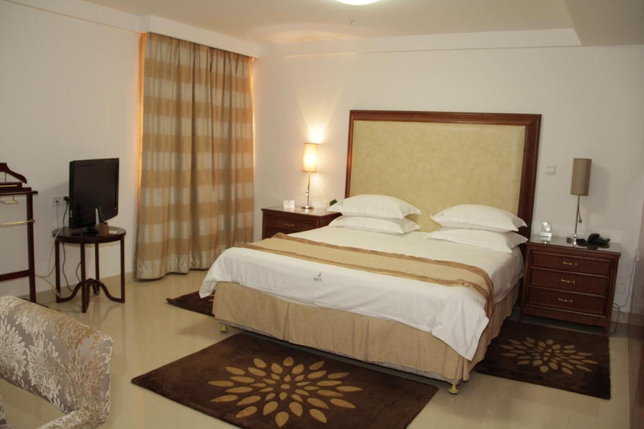 Hotel Victoria Garden Camama Buitenkant foto