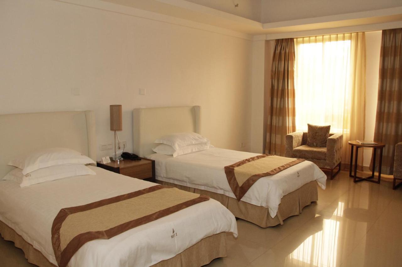 Hotel Victoria Garden Camama Kamer foto
