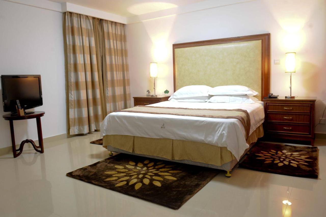 Hotel Victoria Garden Camama Buitenkant foto